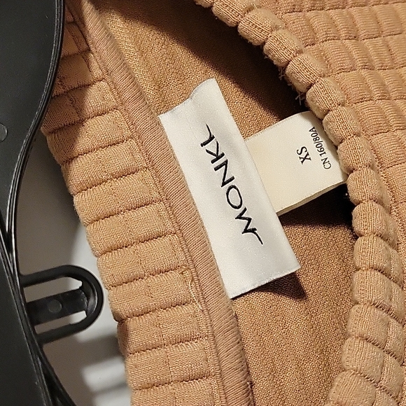 Long MONKI Top - Picture 2 of 5